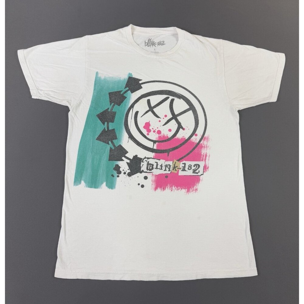 Blink 182 Y2K Band Tee Smile Punk Rock White Concert Tour Shirt Hype Streetwear